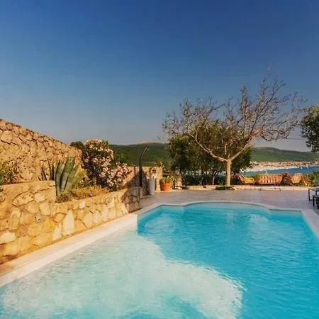 Lucija With Pool Island Krk By Guide Vilă