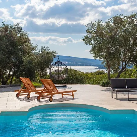 Vila Lucija With Pool Island Krk By Guide Kornić