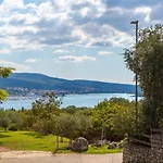 Lucija With Pool Island Krk By Guide فيلة *