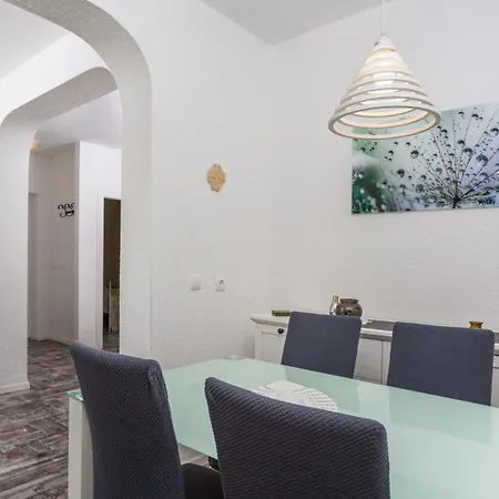 فيلة Lucija With Pool Island Krk By Guide *